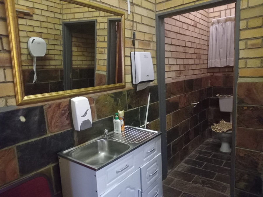  Bedroom Property for Sale in Hoopstad Free State